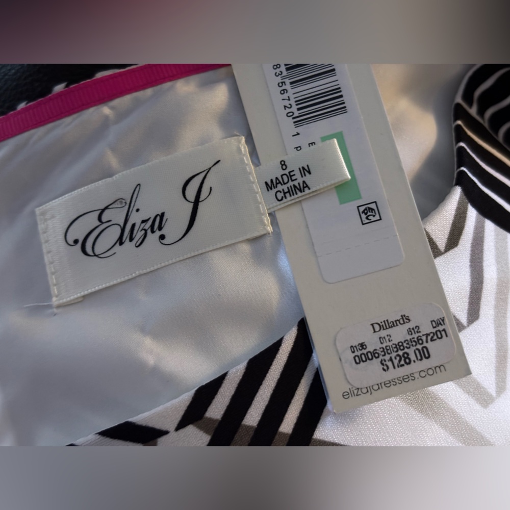 2590 - Eliza J Black and White Geometric Dress with Pink Trim NWT SIZE 8 - Picture 8 of 14